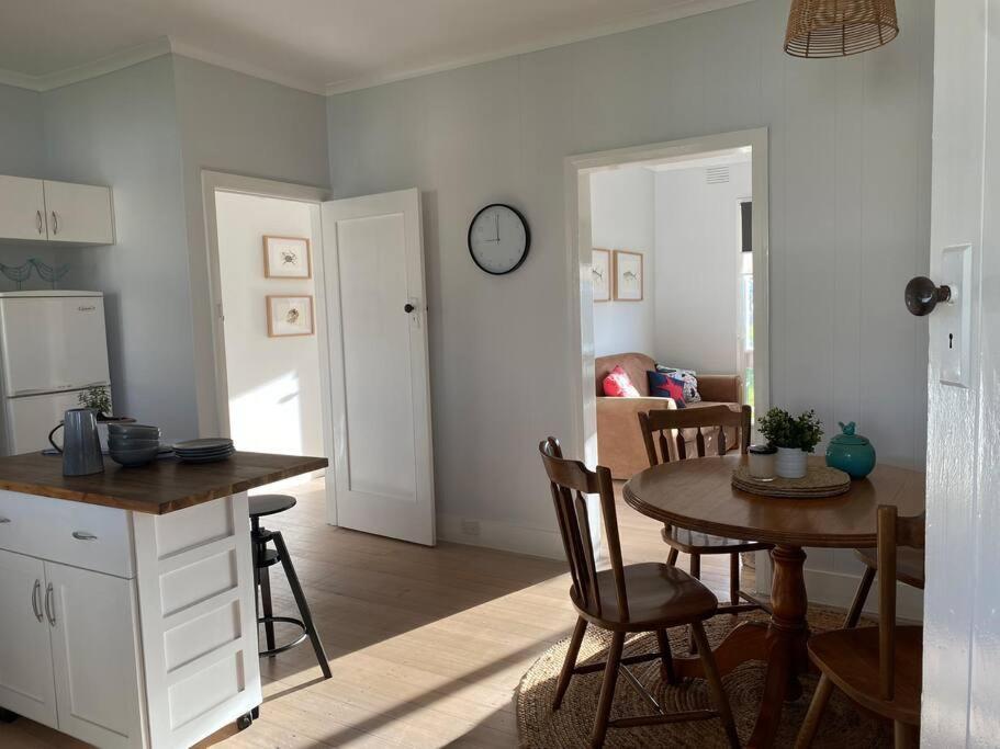Windspray Cottage Port Albert Bagian luar foto