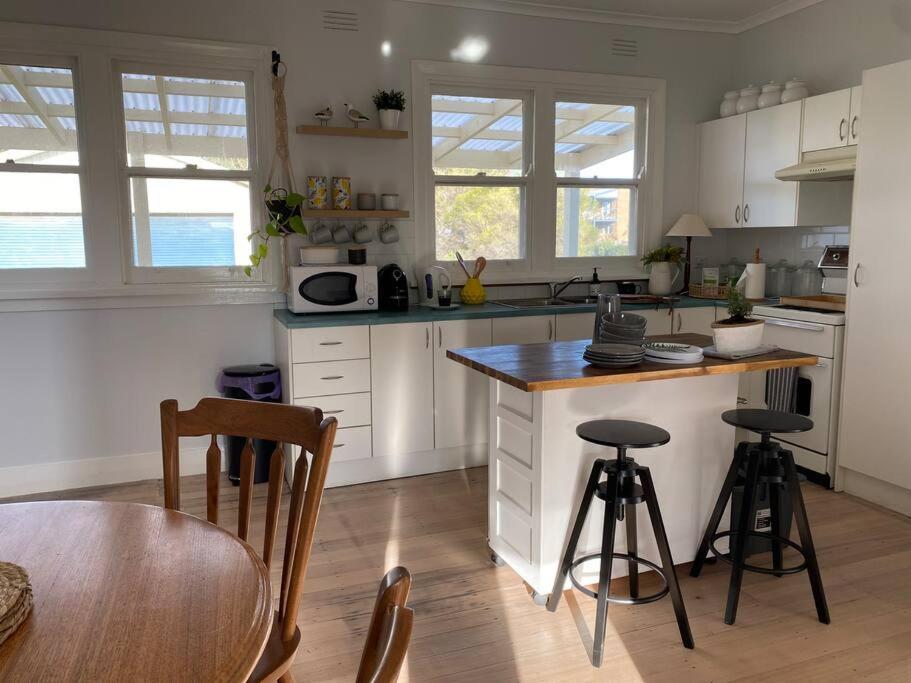 Windspray Cottage Port Albert Bagian luar foto